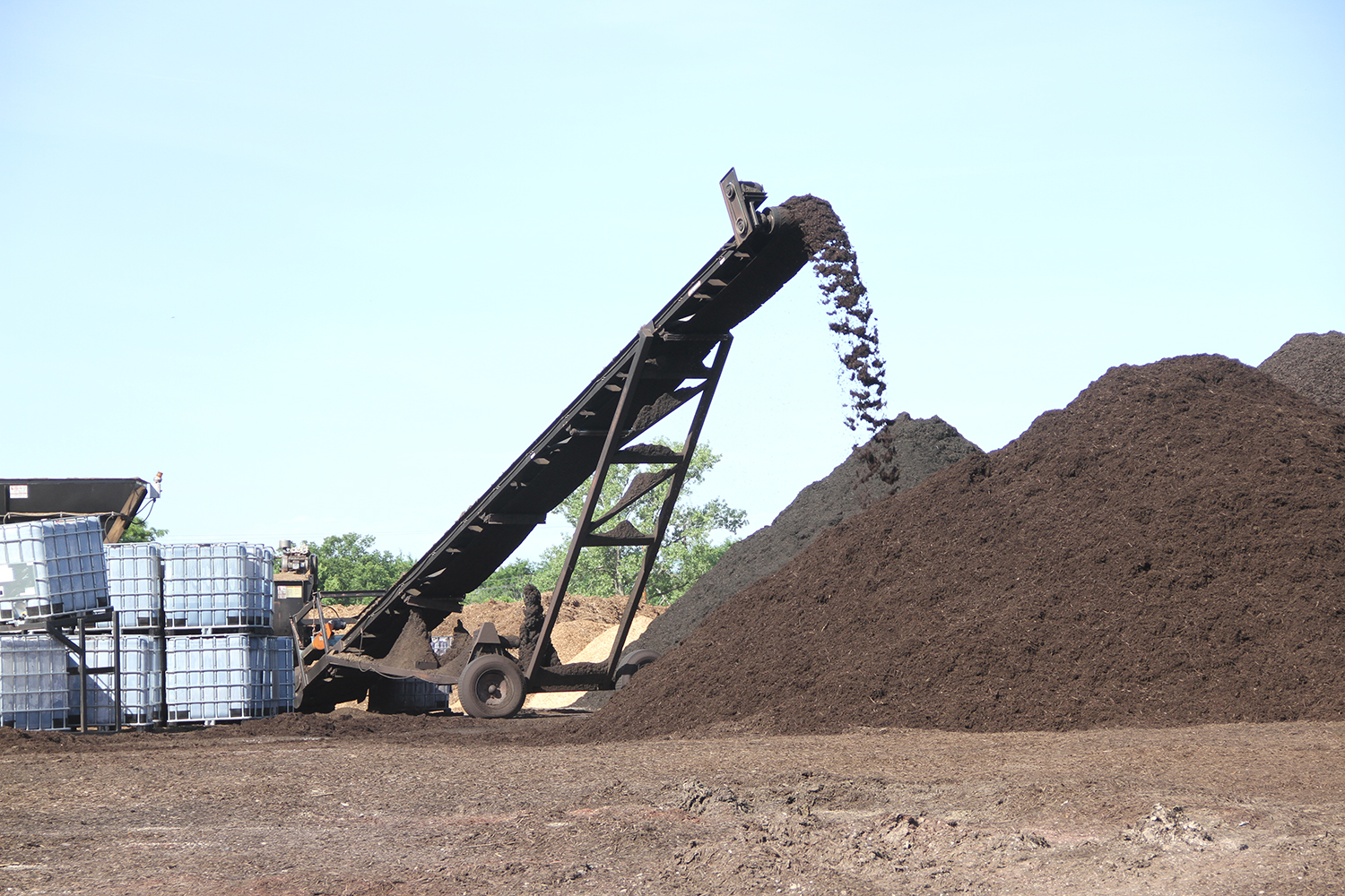 Yardwaste & Recycling Center Suburban Lawn & Garden